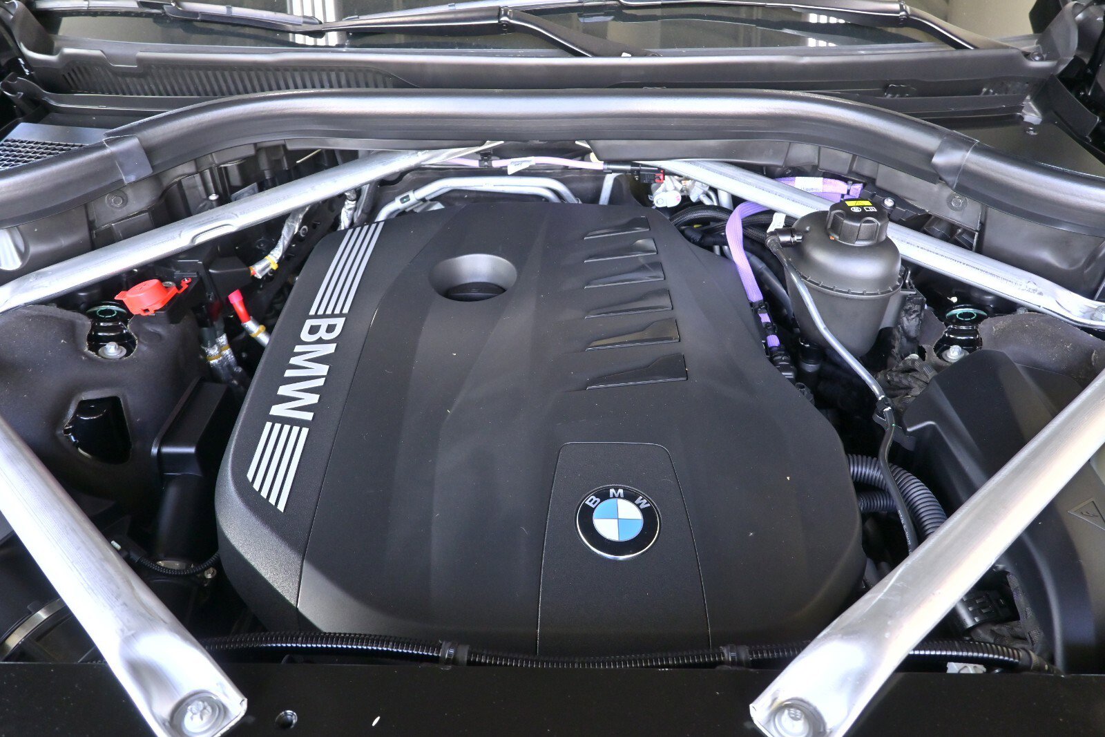 Certified 2023 BMW X7 xDrive40i w/ Executive Package image 29