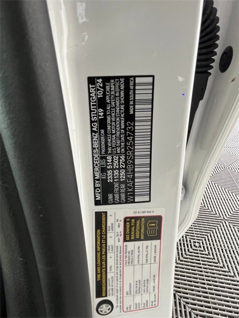 Used 2025 Mercedes-Benz C 300 4MATIC Sedan image 25