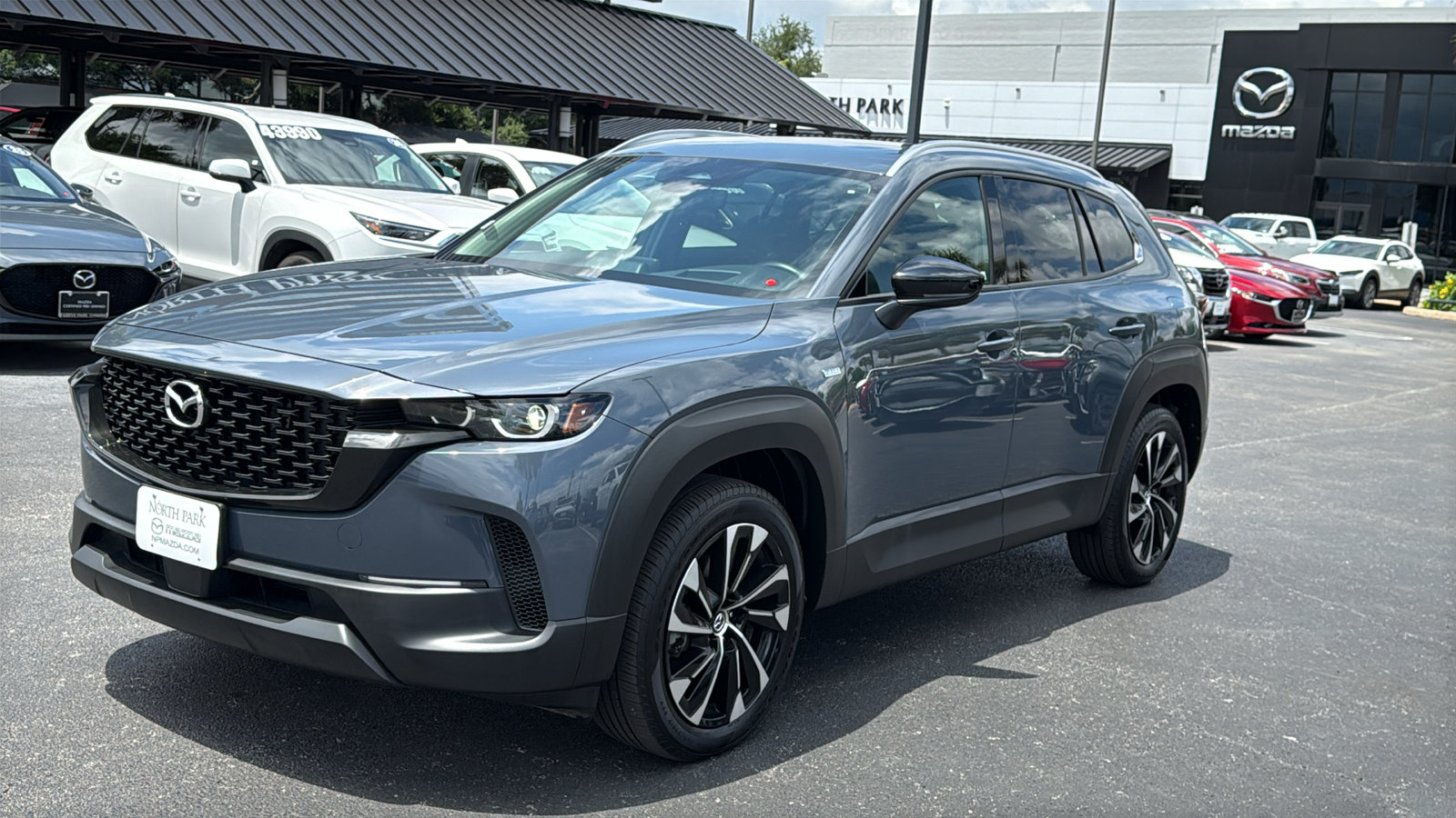 Certified 2025 MAZDA CX-50 2.5 Hybrid w/ Premium Plus Pkg AWD/4WD image 4
