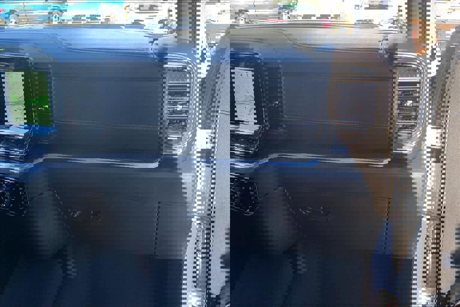 Certified 2025 Chevrolet Silverado 2500 LT w/ Convenience Package image 16