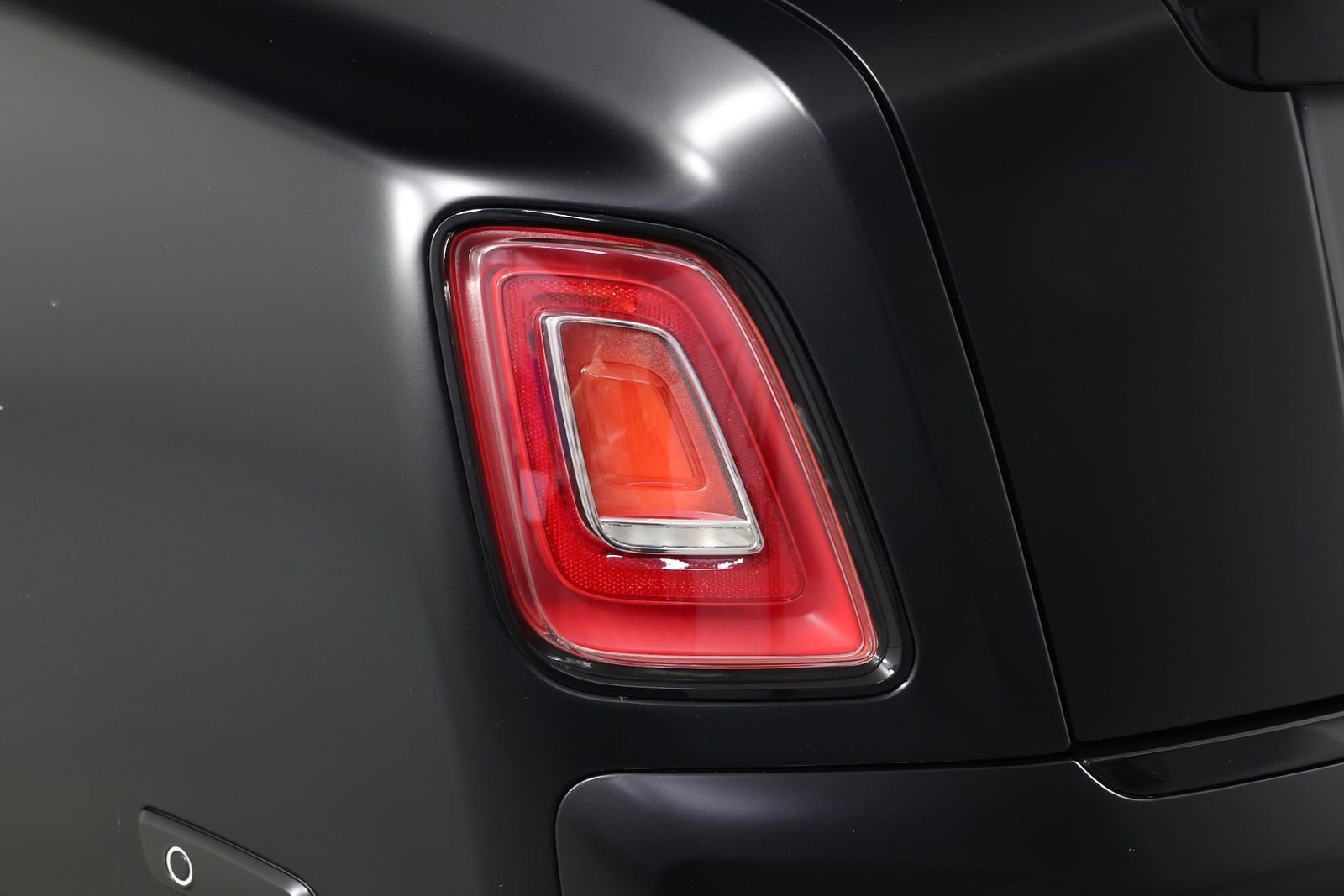 Certified 2024 Rolls-Royce Phantom Extended Wheelbase w/ The Phantom Package image 21