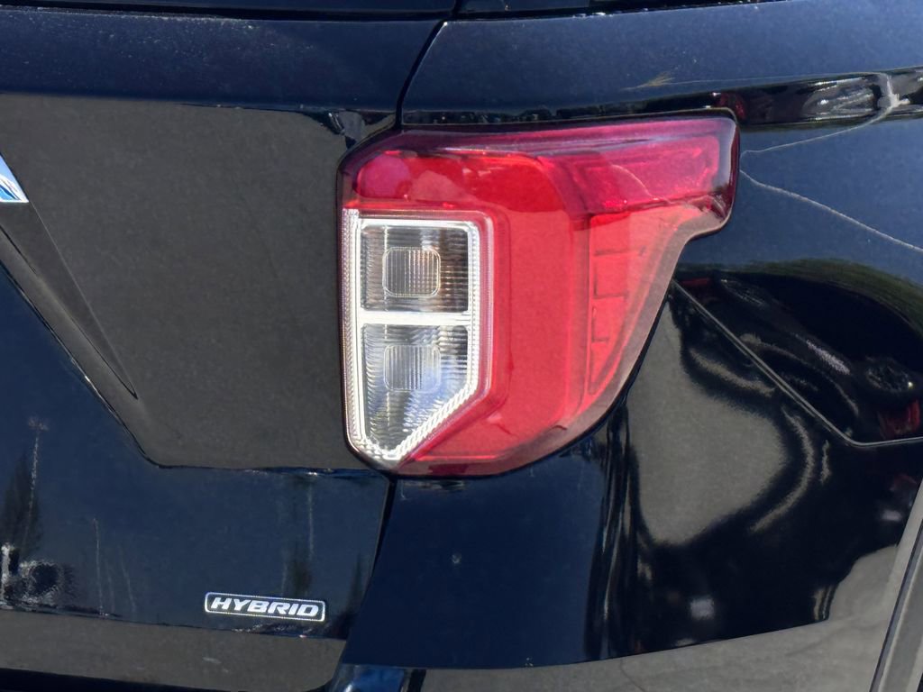 Used 2020 Ford Explorer Limited w/ Hybrid Equipment Group 310A RWD image 10