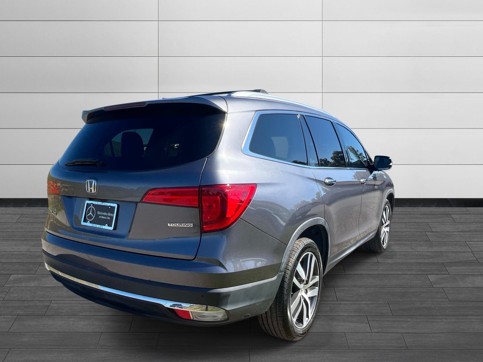 Used 2016 Honda Pilot Touring image 3