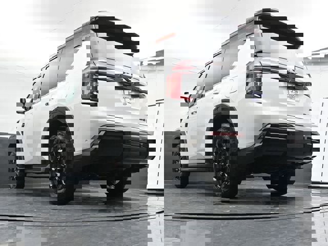 Used 2025 Nissan Armada PRO-4X image 31