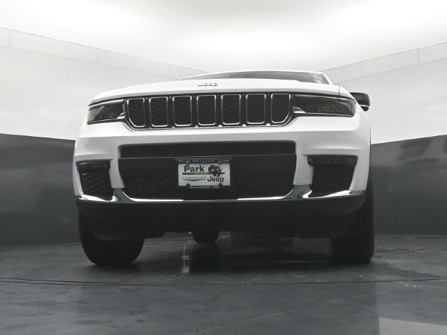 Used 2025 Jeep Grand Cherokee L Limited w/ Trailer Tow Package AWD/4WD image 19