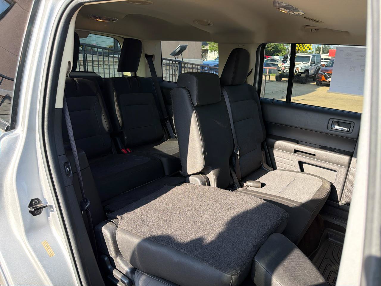 Used 2017 Ford Flex SE FWD image 21