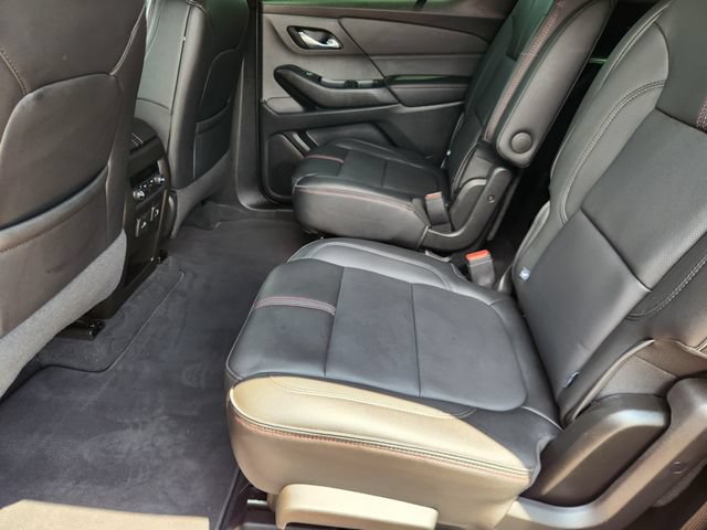 Used 2023 Chevrolet Traverse RS FWD image 30