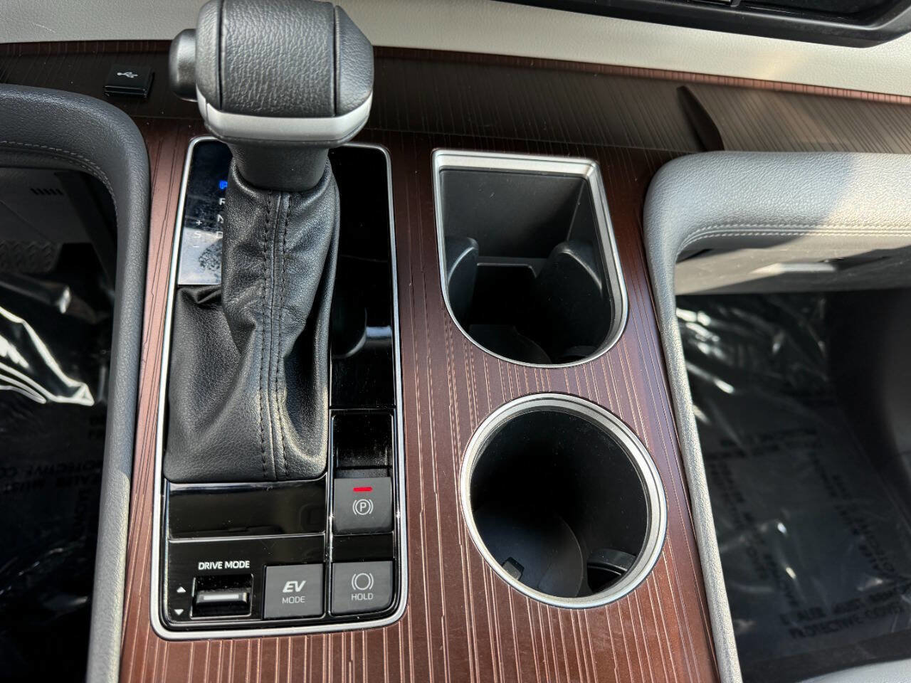 Used 2023 Toyota Sienna XLE image 46