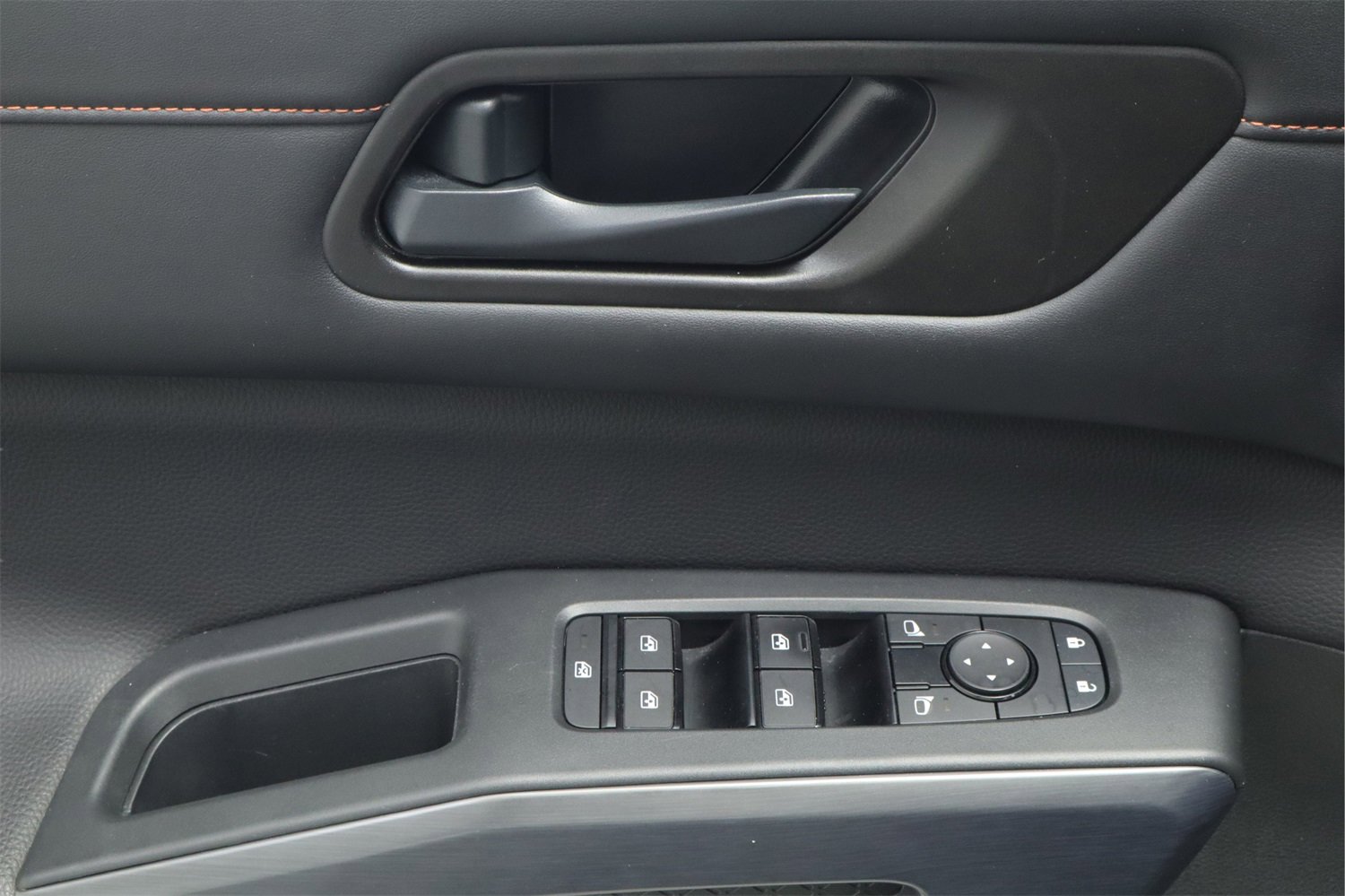 Used 2024 Nissan Pathfinder Rock Creek image 32