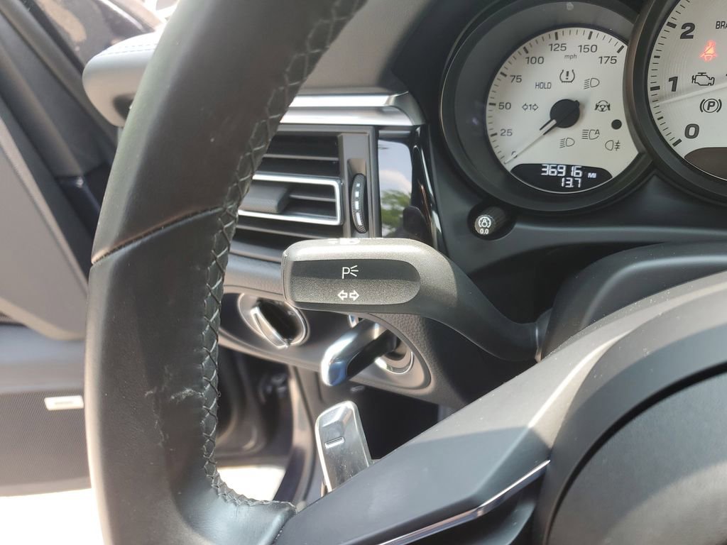 Used 2022 Porsche Macan S image 17