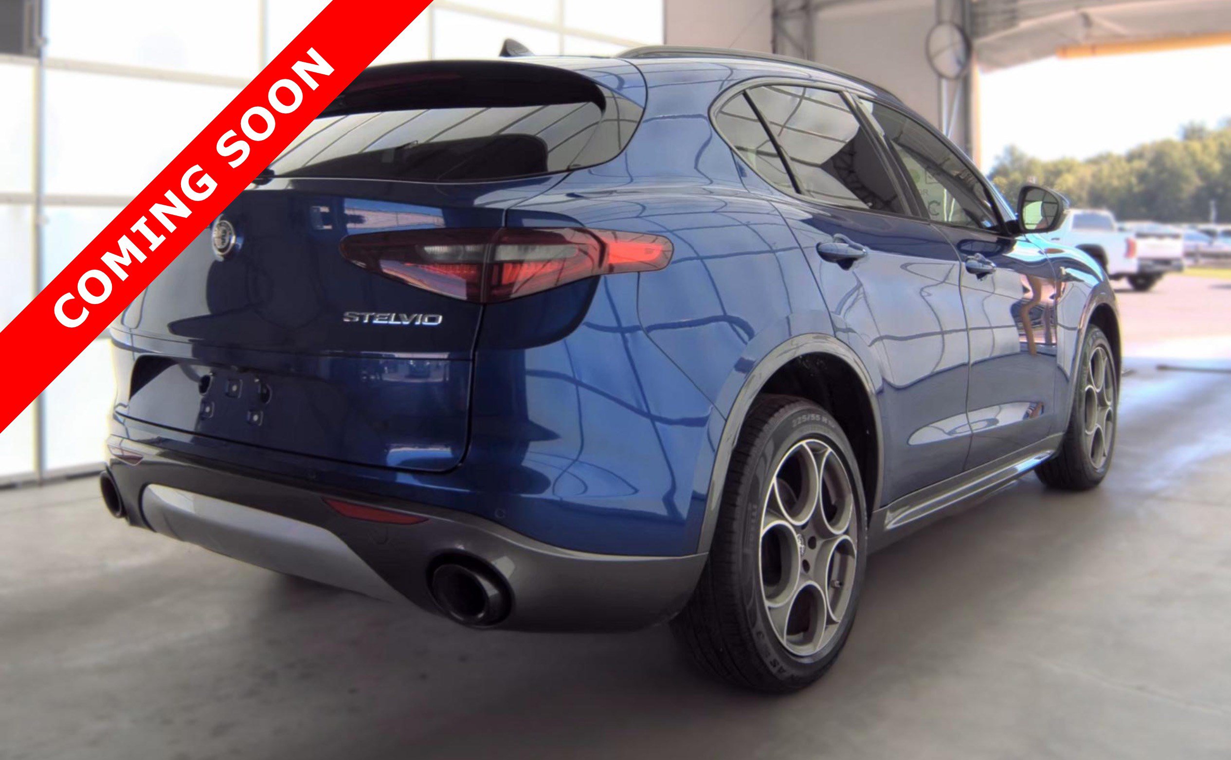 Used 2022 Alfa Romeo Stelvio Ti w/ Active Assist Plus Package AWD/4WD image 5