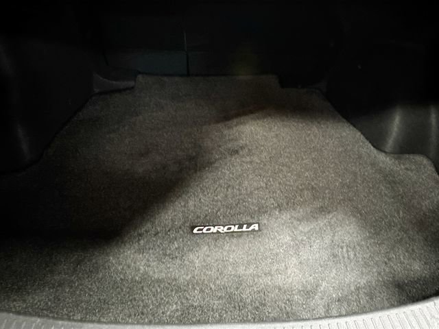 Used 2021 Toyota Corolla LE w/ Carpet Mat Package (TMS) image 24
