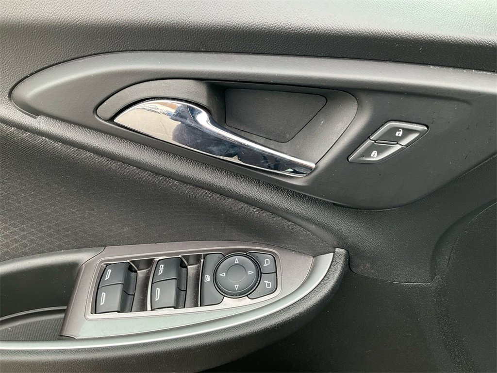 Used 2024 Chevrolet Malibu LT image 24