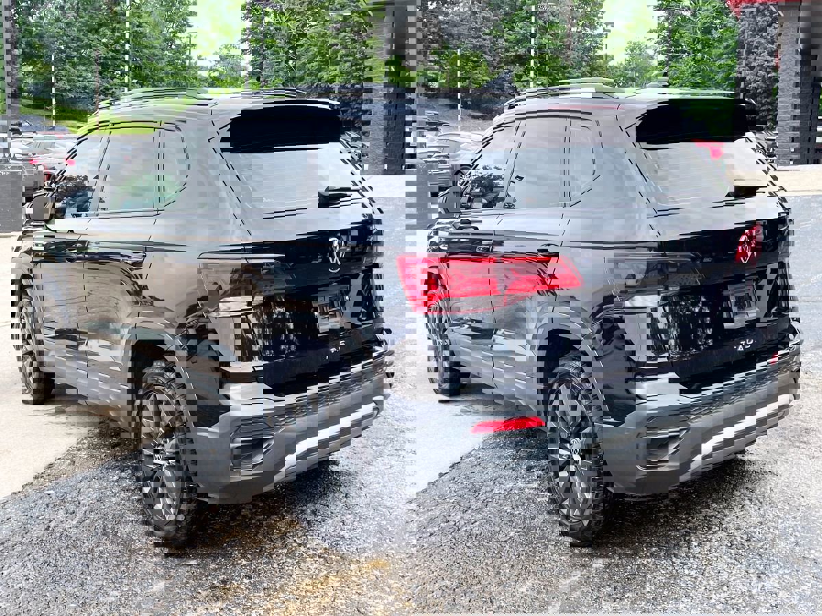 Used 2022 Volkswagen Taos S image 5