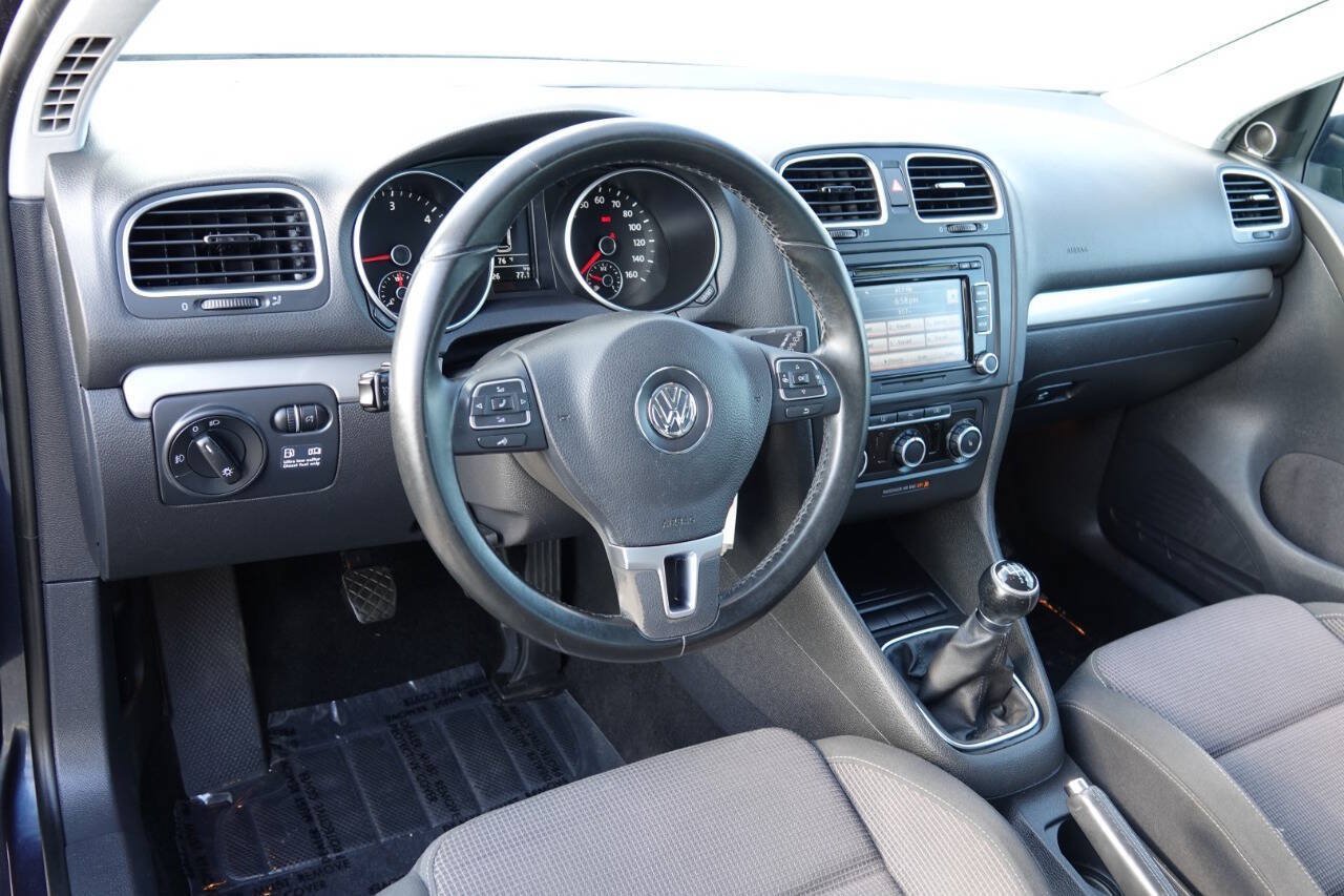 Used 2011 Volkswagen Golf TDI w/ Cold Weather Pkg FWD image 54