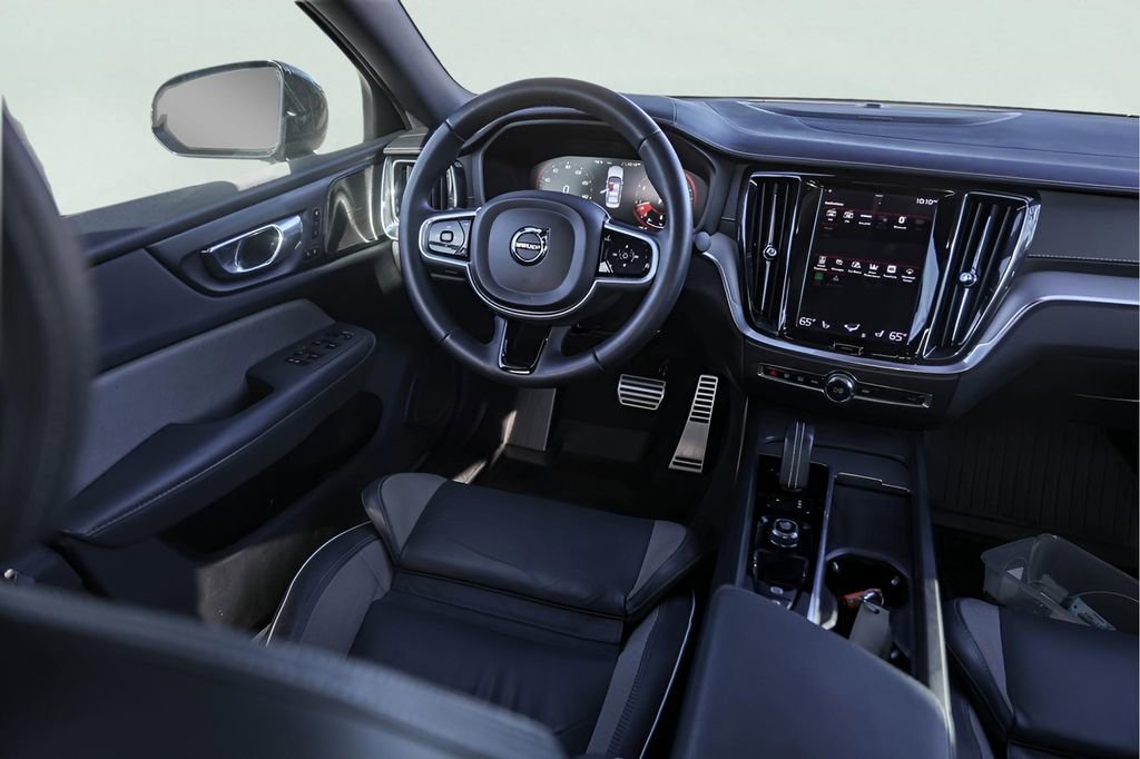 Used 2022 Volvo S60 B5 R-Design w/ Climate Package image 30