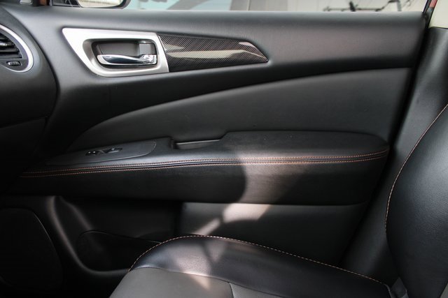 Used 2020 Nissan Pathfinder SL image 30