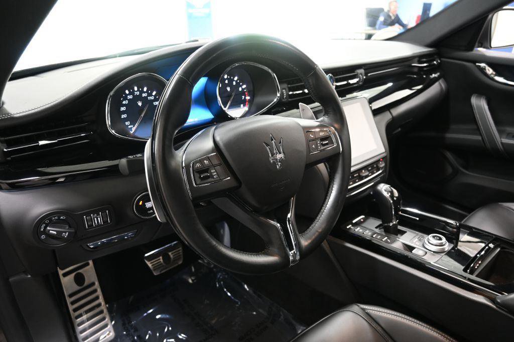 Used 2018 Maserati Quattroporte S GranSport Q4 AWD/4WD image 10