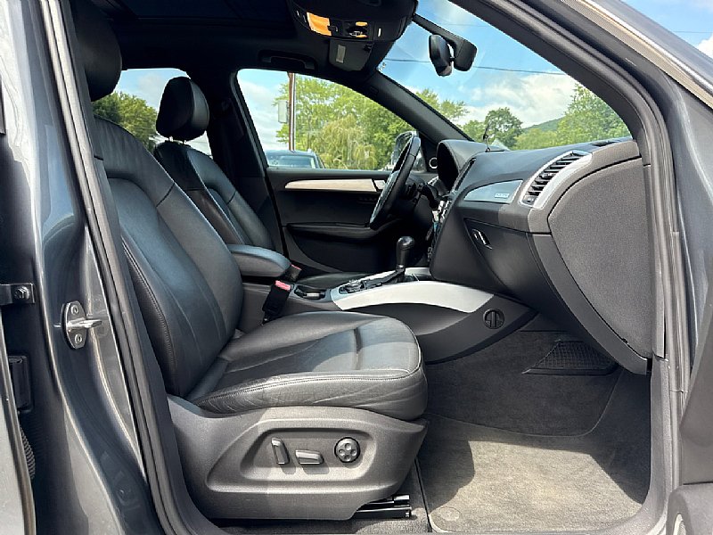 Used 2012 Audi Q5 3.2 Prestige w/ Prestige Pkg image 17