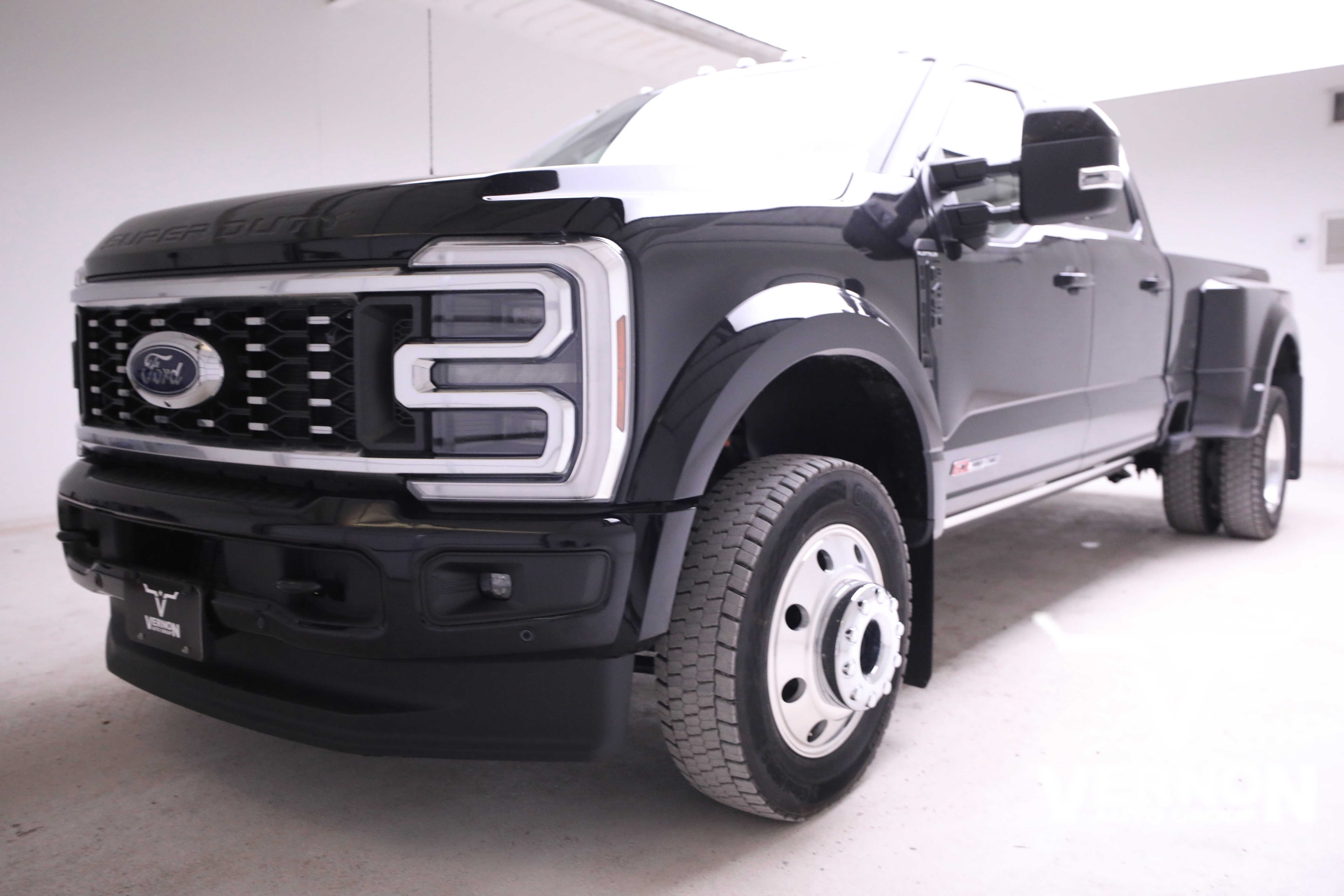 New 2026 Ford F450 Platinum image 1