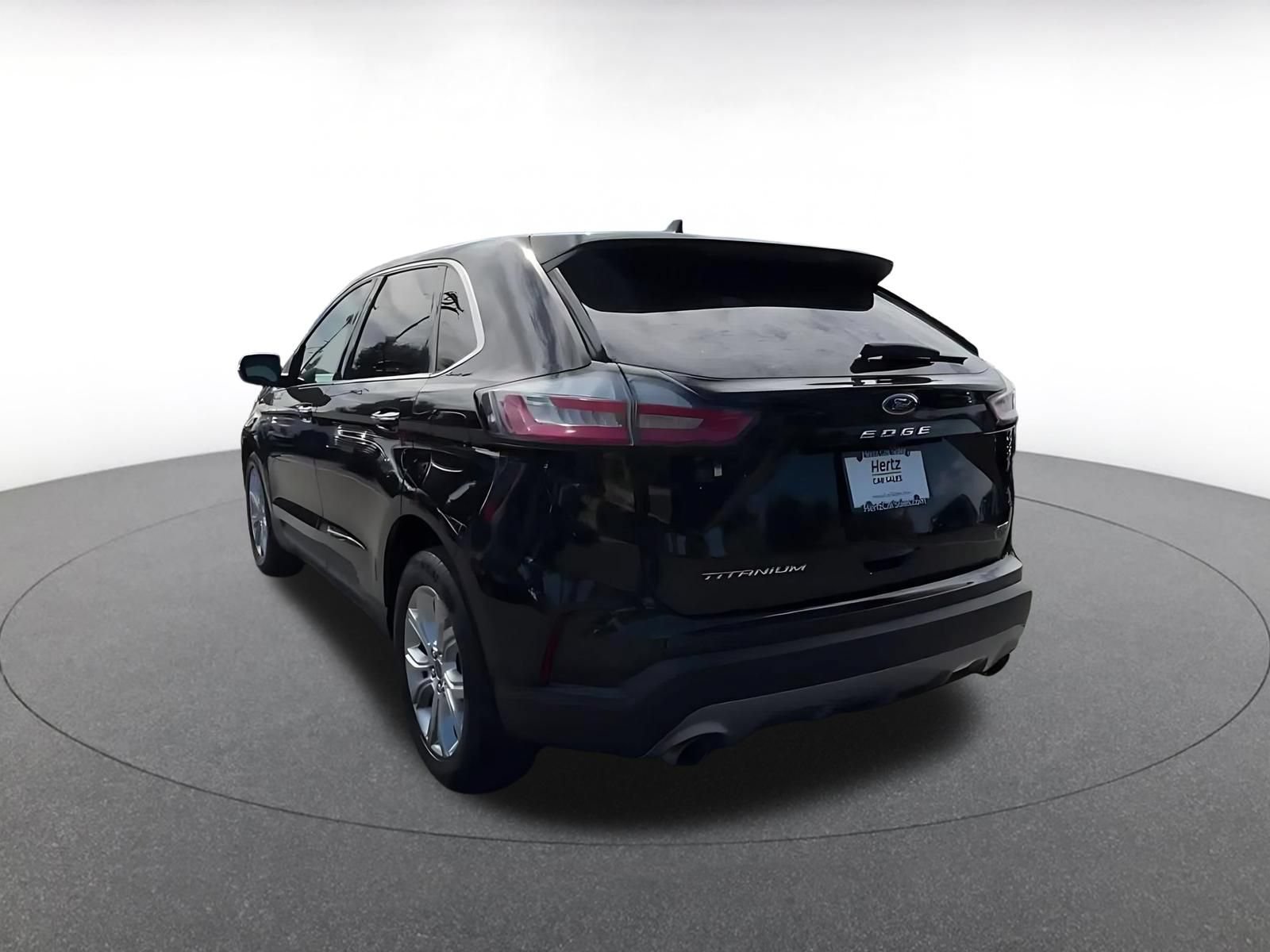 Used 2022 Ford Edge Titanium w/ Equipment Group 301A AWD/4WD image 11