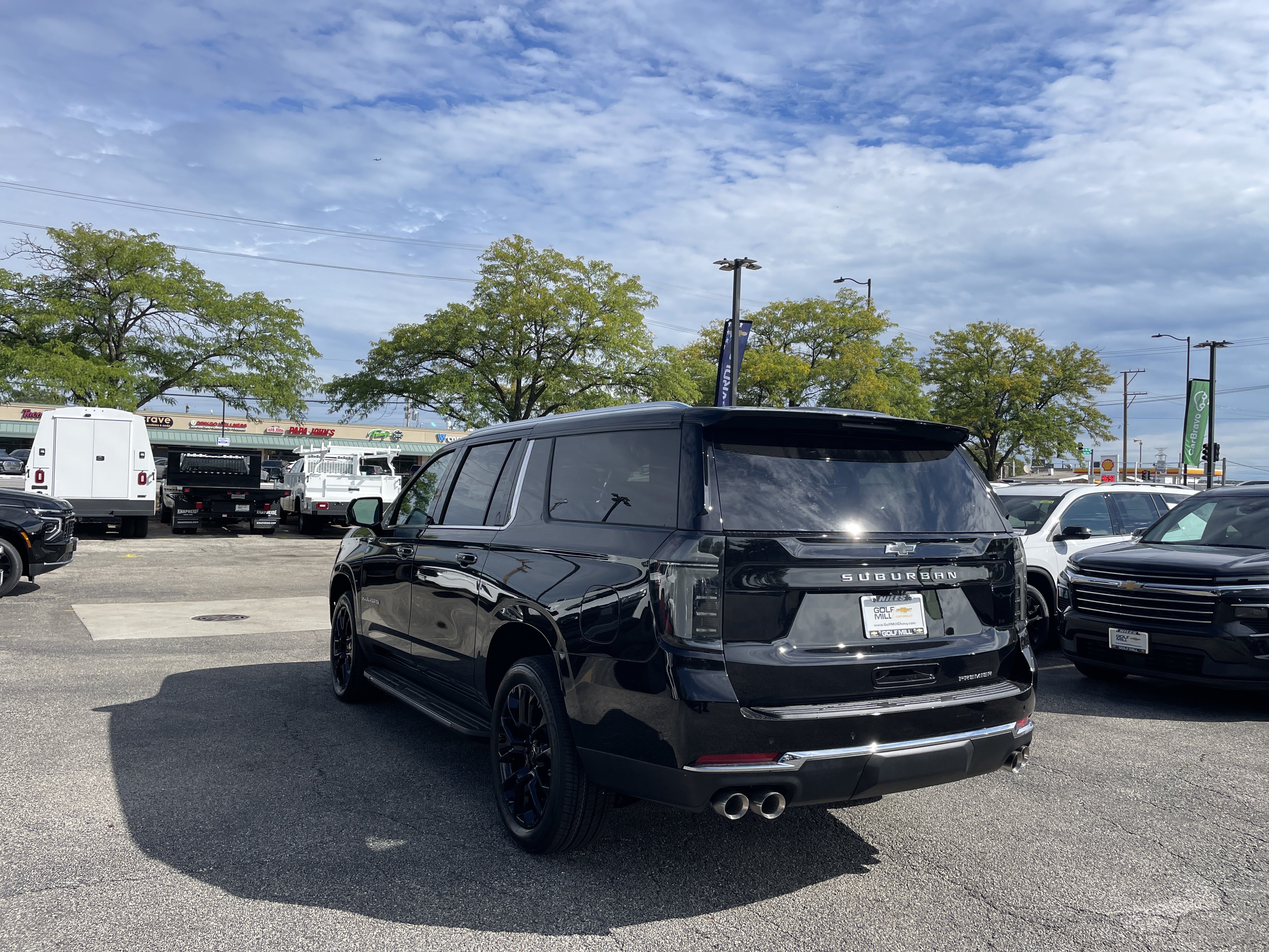 New 2026 Chevrolet Suburban Premier w/ Sun And Tow Package AWD/4WD image 9