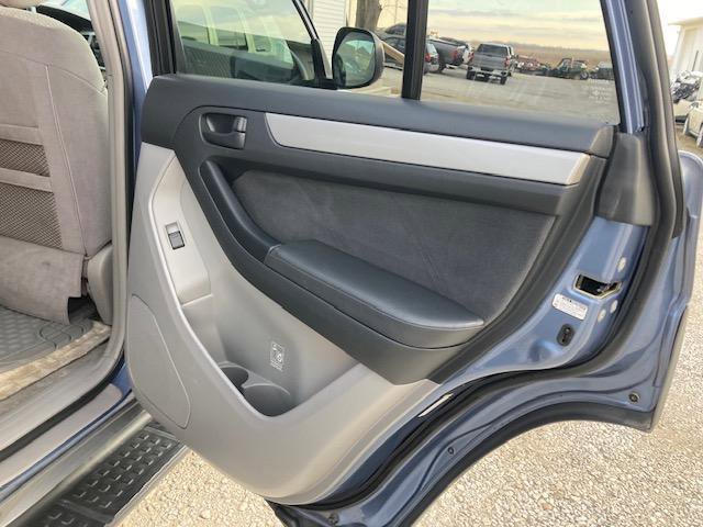 Used 2003 Toyota 4Runner SR5 AWD/4WD image 22