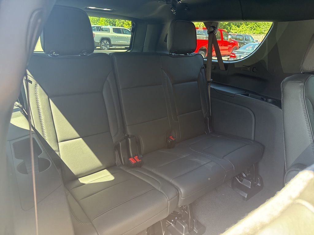 New 2025 GMC Yukon XL Denali w/ Sun & Power Step Package image 13