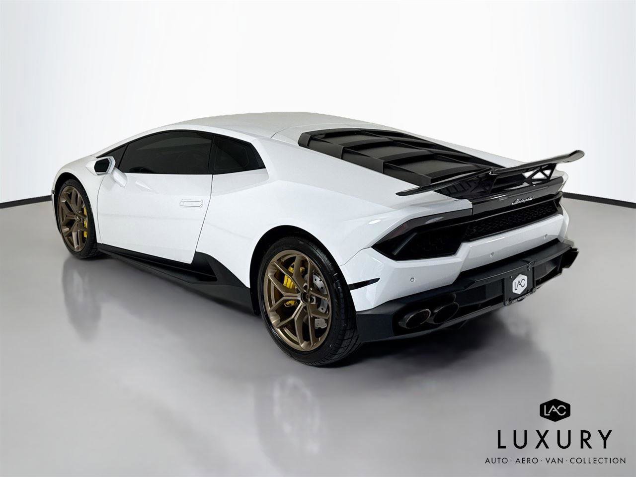 Used 2016 Lamborghini Huracan LP 580-2 image 8