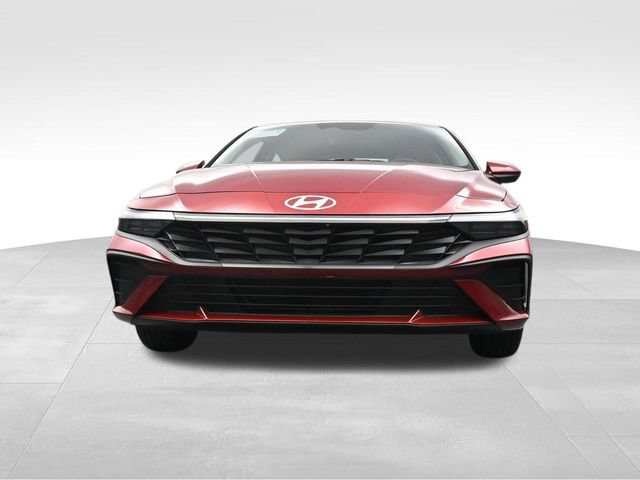 Certified 2026 Hyundai Elantra SE FWD image 31