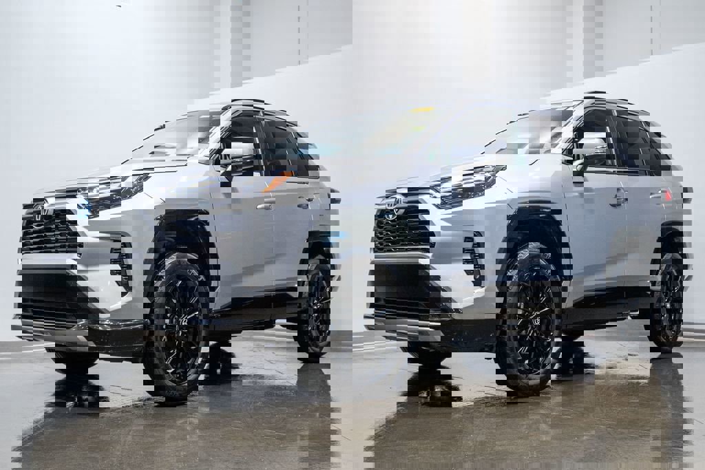 Certified 2024 Toyota RAV4 SE image 3