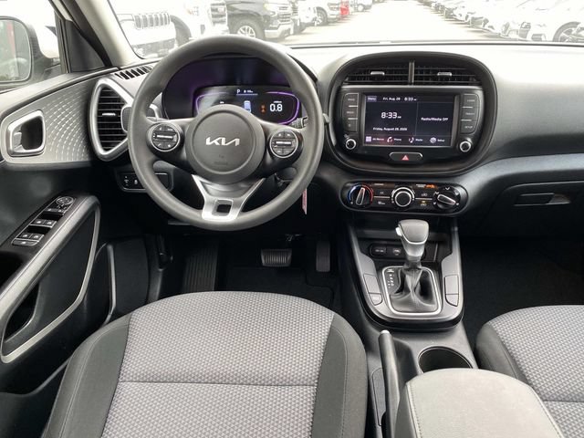 Used 2023 Kia Soul LX FWD image 7