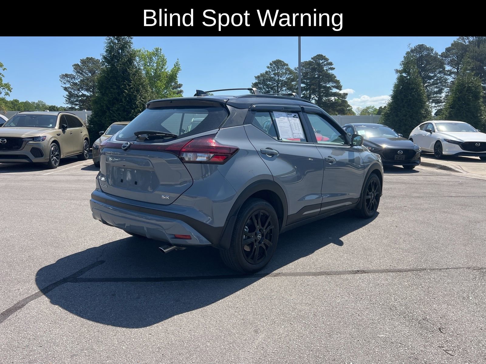 Used 2023 Nissan Kicks SR w/ Exterior Package image 8