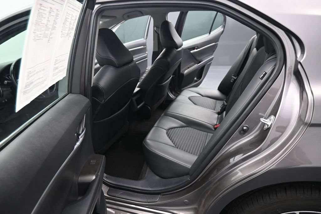 Used 2023 Toyota Camry SE FWD image 16