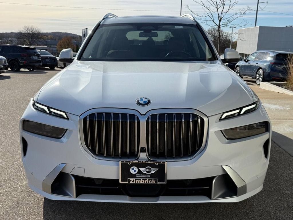 Used 2023 BMW X7 xDrive40i w/ Premium Package AWD/4WD image 9