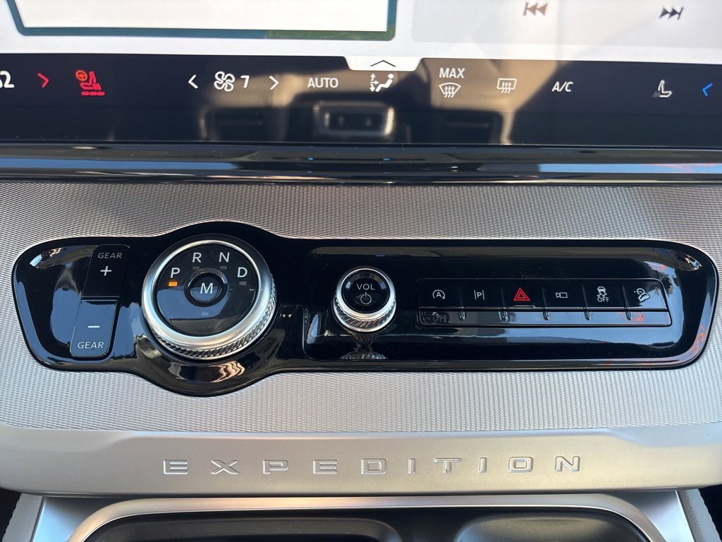 New 2026 Ford Expedition Active image 26