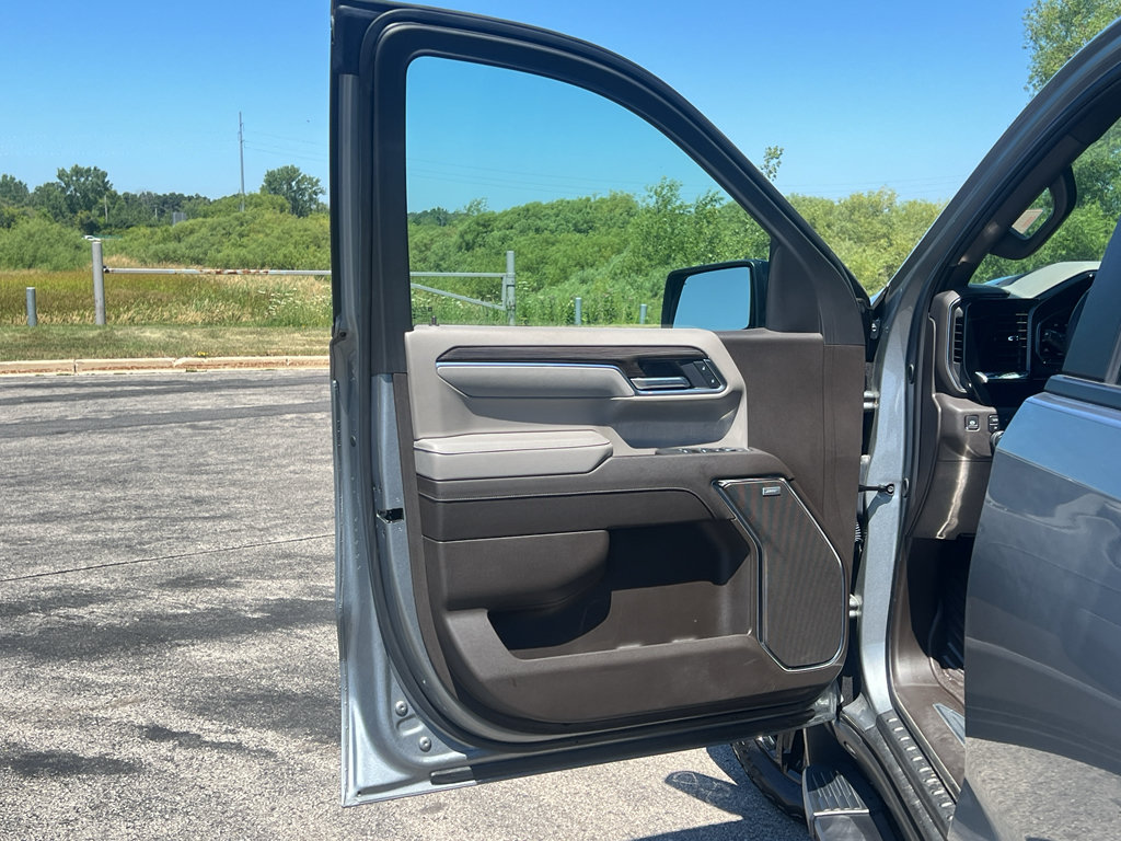 Used 2025 Chevrolet Silverado 1500 LT Trail Boss w/ LT Trail Boss Premium Package AWD/4WD image 10
