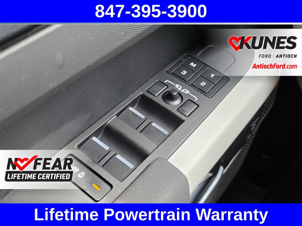 Used 2023 Land Rover Defender 130 SE AWD/4WD image 49