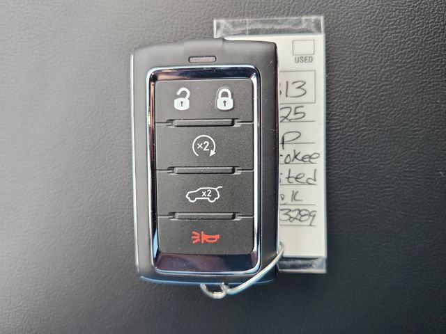 New 2025 Jeep Grand Cherokee Limited image 31