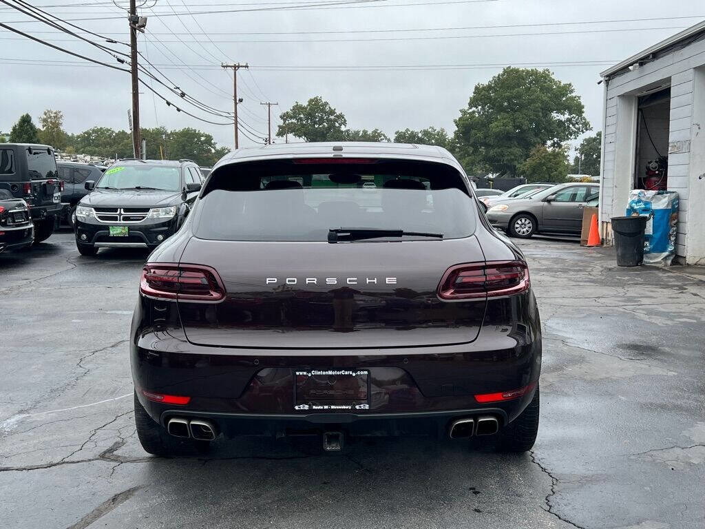 Used 2017 Porsche Macan Turbo image 4