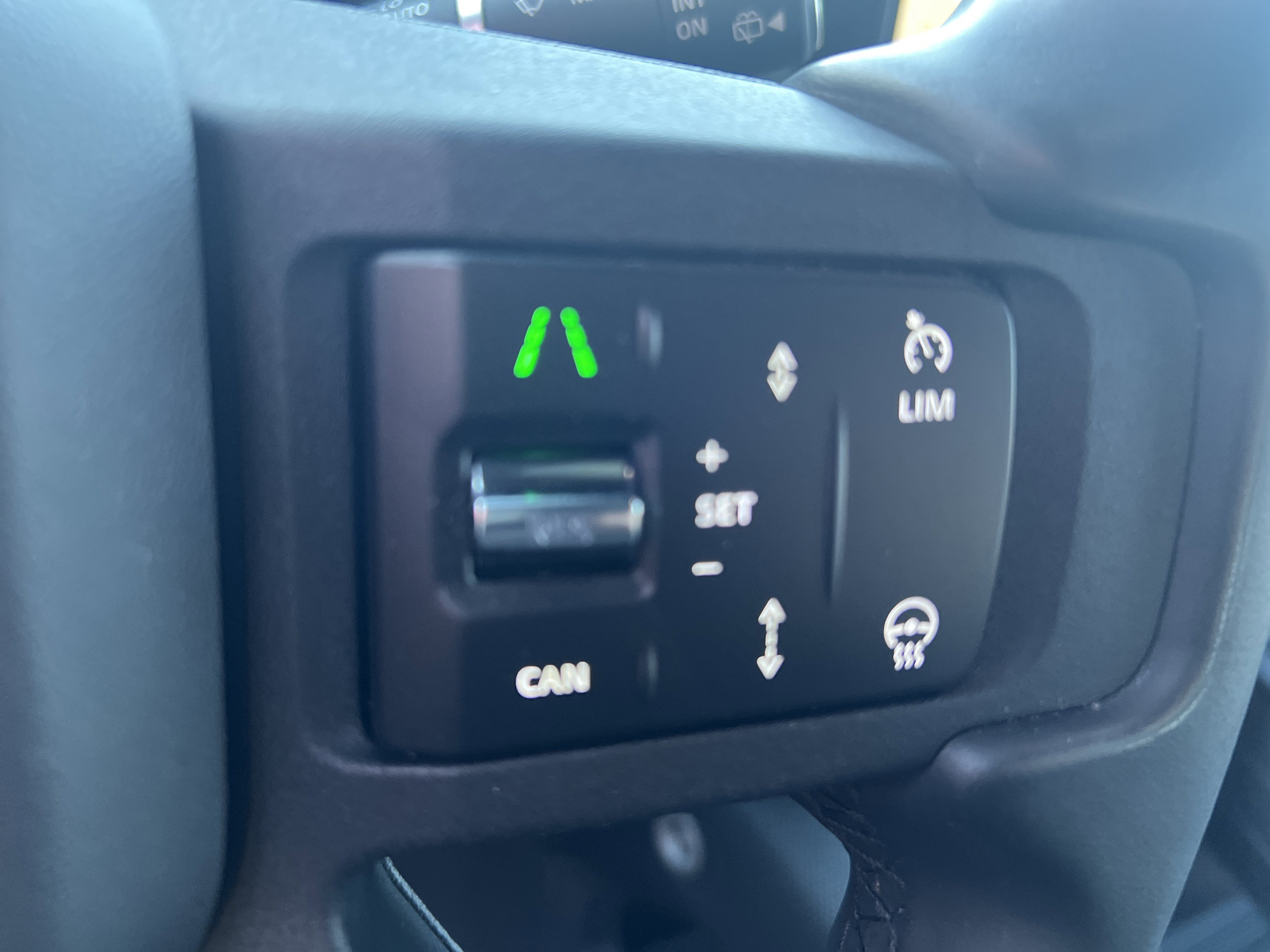 Used 2023 Land Rover Defender 110 75th Limited Edition image 15