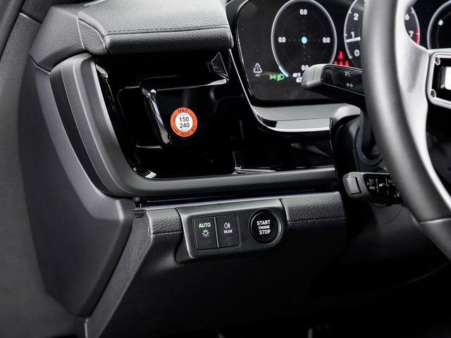 Certified 2025 Porsche Panamera 4 image 11