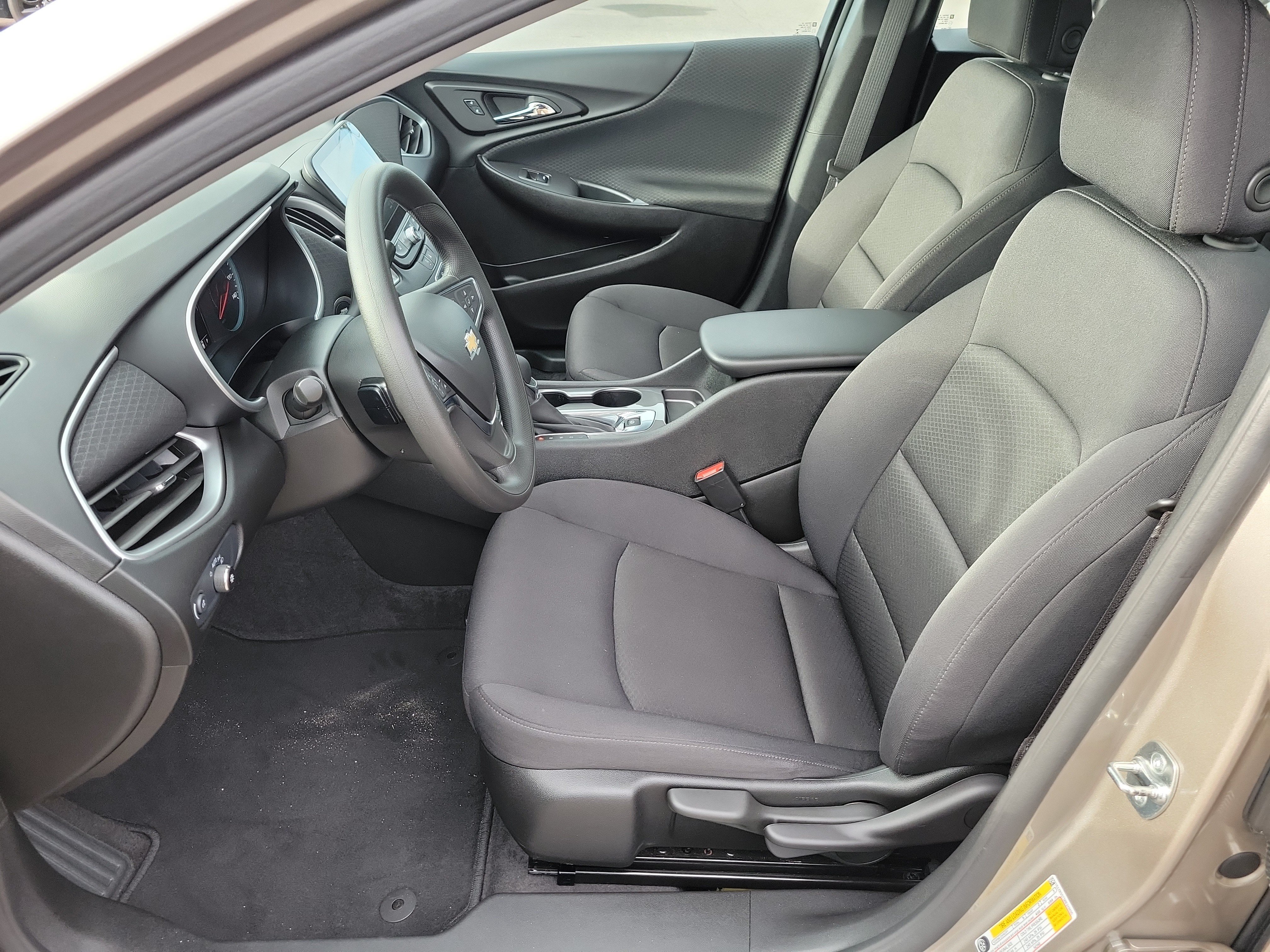 Used 2024 Chevrolet Malibu LS FWD image 18