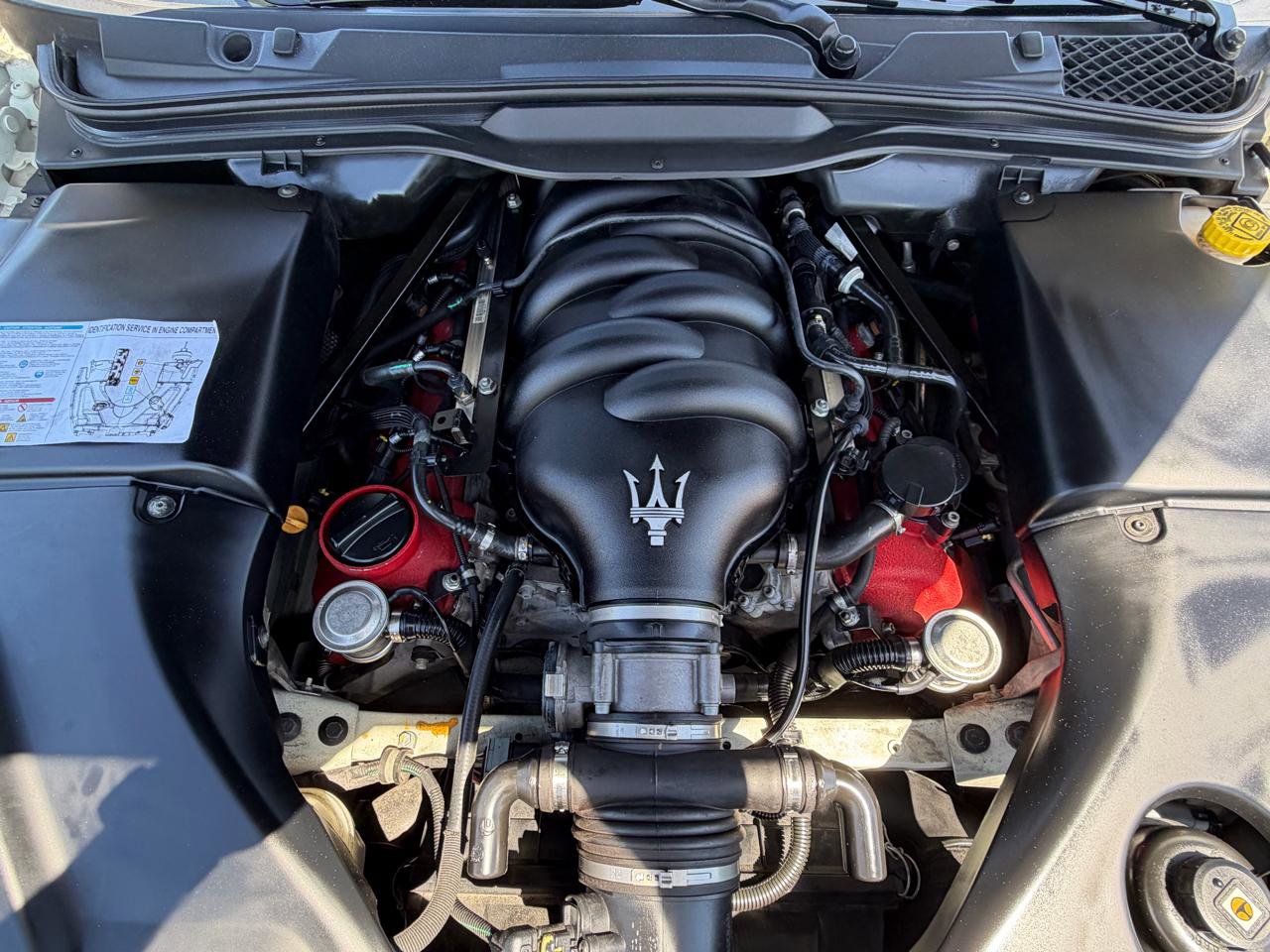 Used 2018 Maserati GranTurismo Sport RWD image 40