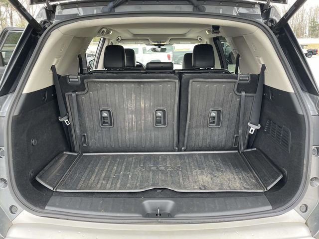 Used 2023 Nissan Pathfinder Platinum w/ Cargo Package image 11