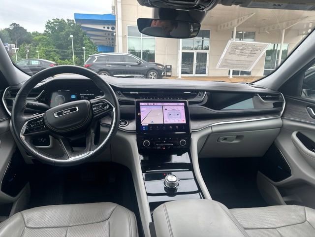 Used 2022 Jeep Grand Cherokee Overland RWD image 18