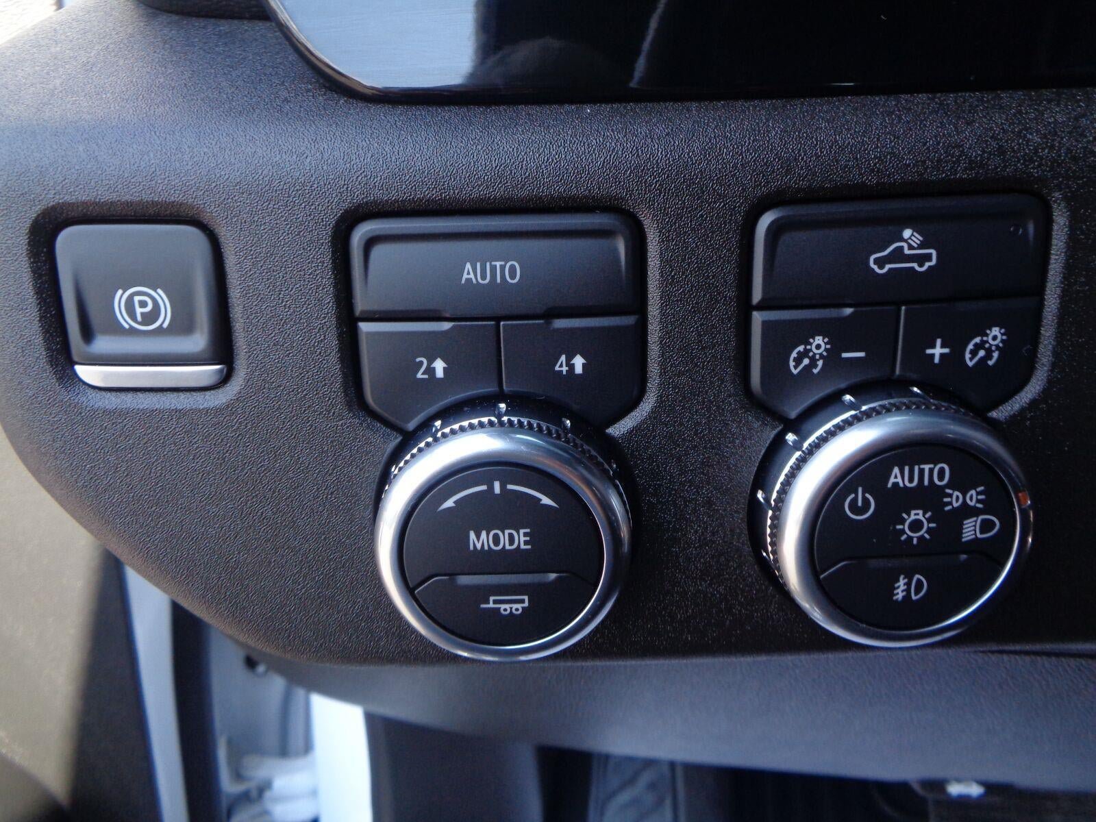 Certified 2025 GMC Sierra 1500 Elevation AWD/4WD image 8
