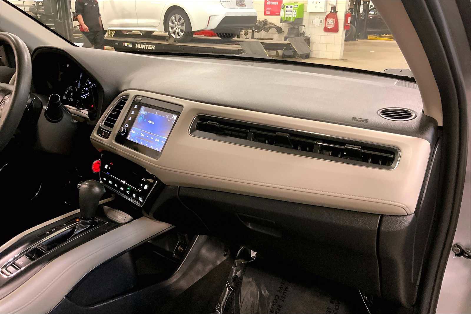 Used 2019 Honda HR-V EX image 19