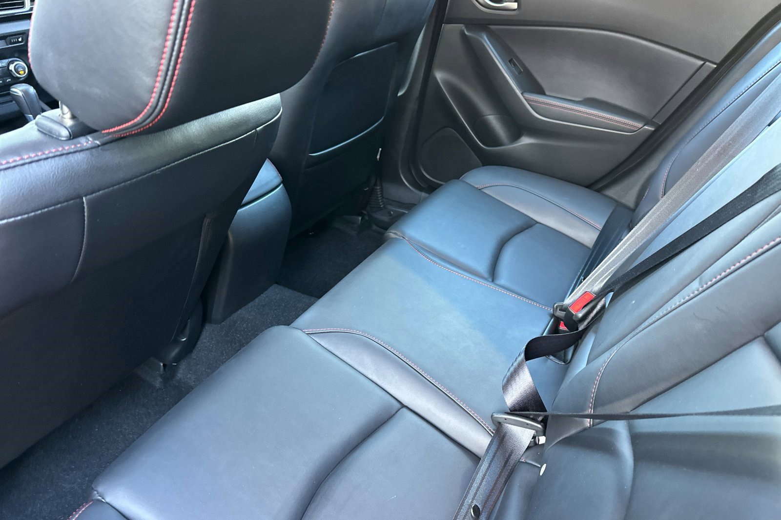 Used 2016 MAZDA MAZDA3 i Grand Touring image 26