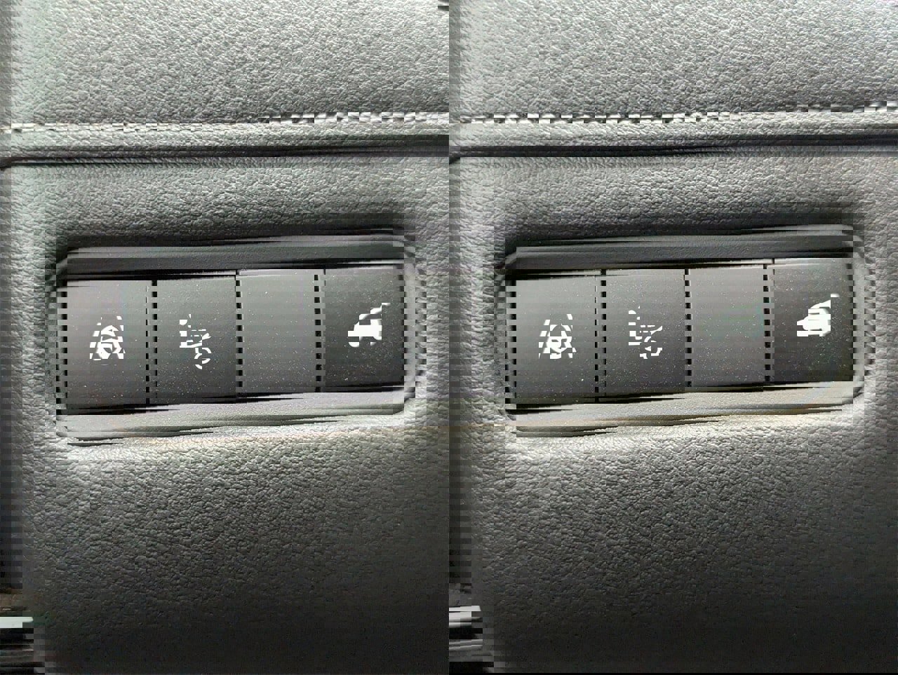 New 2025 Nissan Armada SL image 18